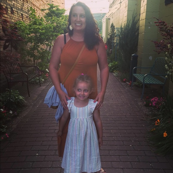 Meet your Posher, Lisa - Picture 4 of 10